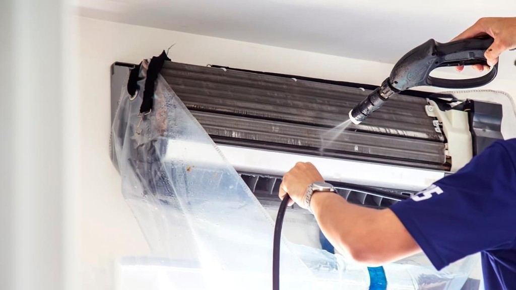 Deep cleaning process for indoor AC unit